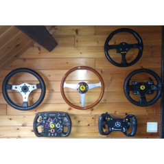 Thrustmaster Soporte de pared universal - Guarda tus ruedas de carreras